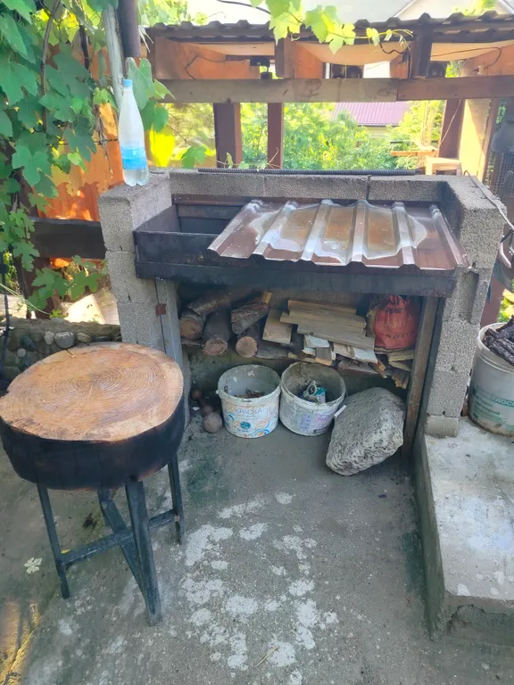 Домик рядом с морем