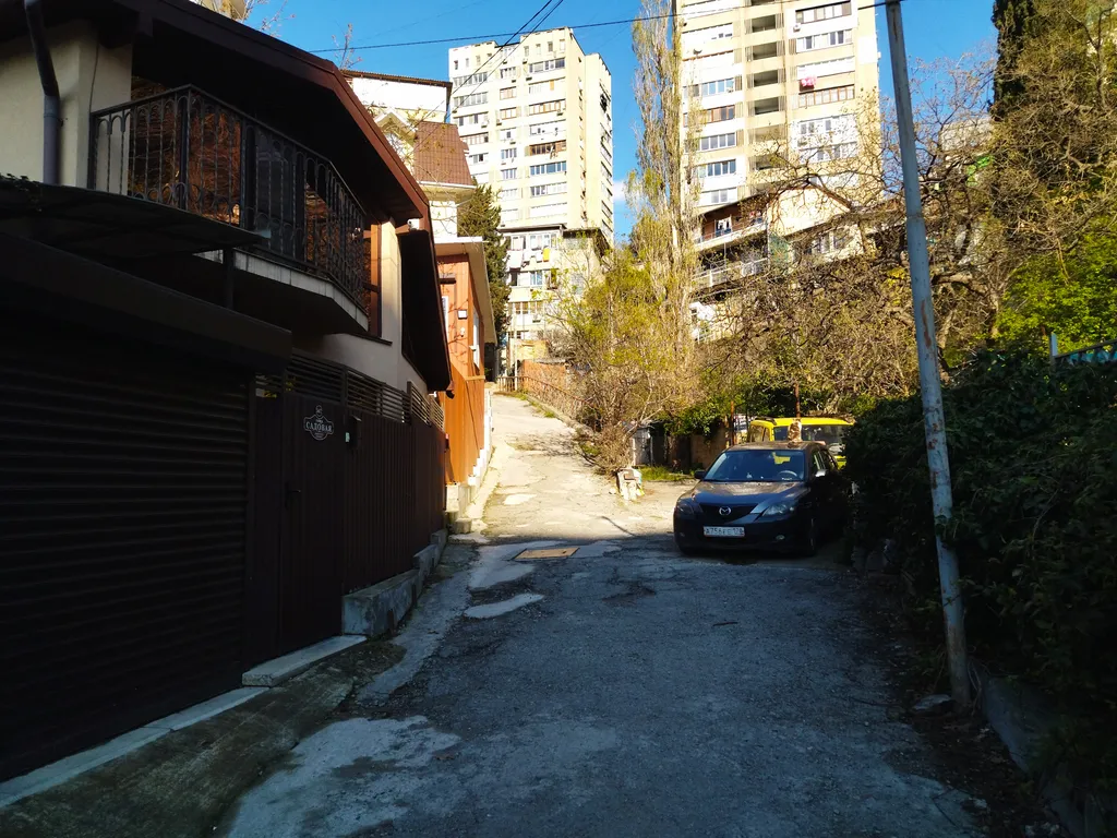 Уютная квартира в центре Ялты. До пляжа 15 минут пешком.