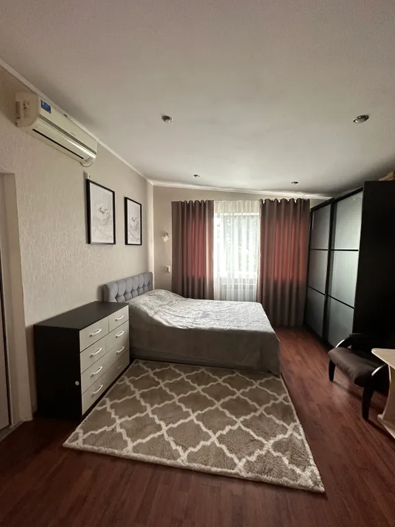 Уютный домик в Никитском саду