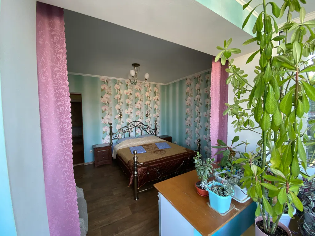 Нестандартная квартира терраса вид на горы недалеко от моря