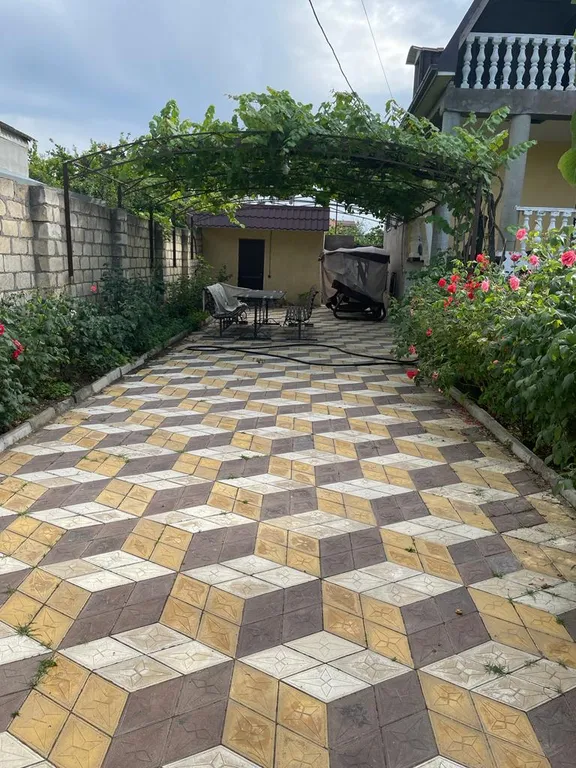 Уютная дача на берегу моря