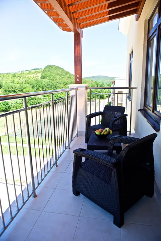 2 комнатная люкс квартира на море с бассейном