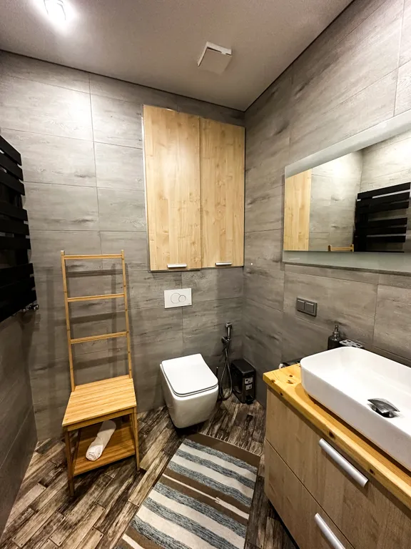 Geometry - просторная квартира с панорамным видом на реку в центре