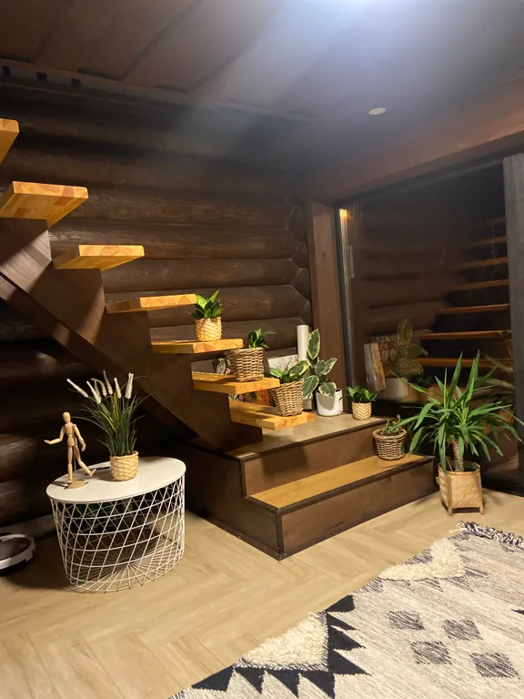 Сказочный дом в лесу