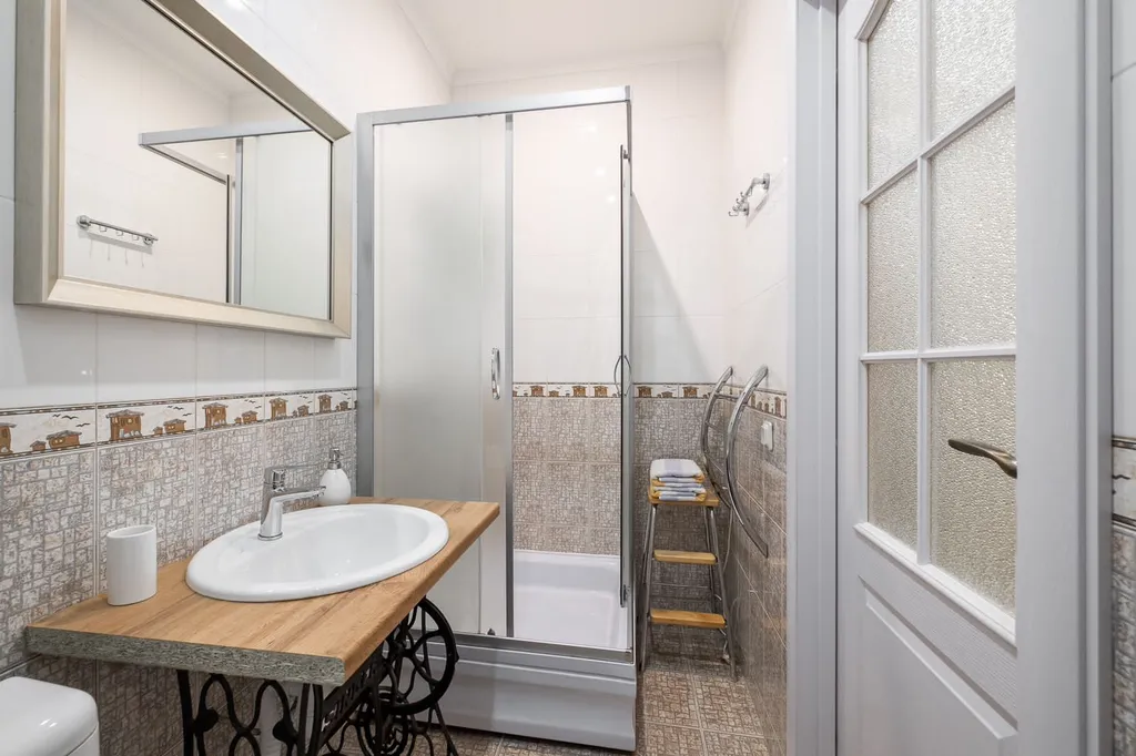 Апартаменты Кареты и Лошади с тремя спальнями рядом с Эрмитажем