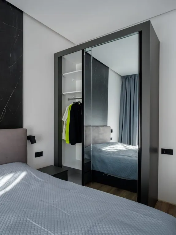 Стильная квартира рядом с метро 300 Арагвинцев