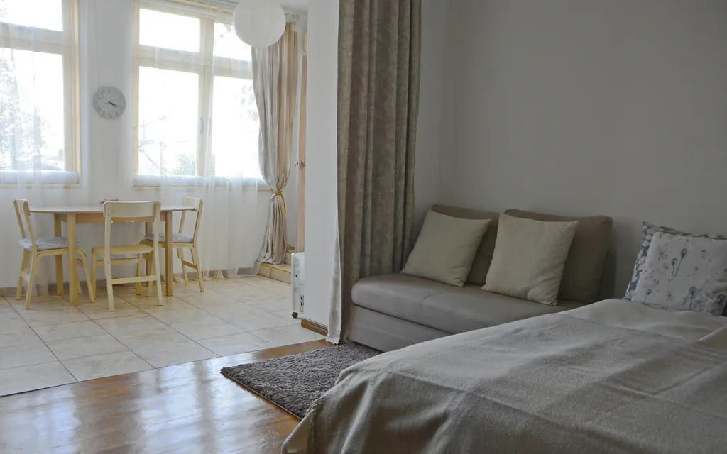 1-й этаж частного дома с садом