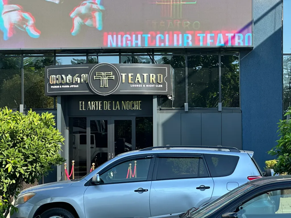 Уютная квартира с бассейном