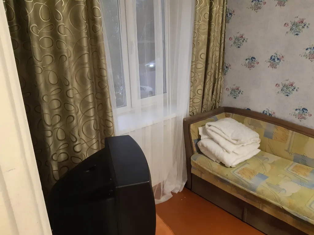 2-комнатная квартира Гагарина 1 линия 9