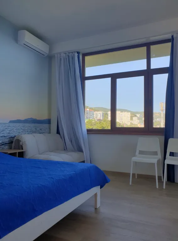 Апартаменты с балконом и видом на море