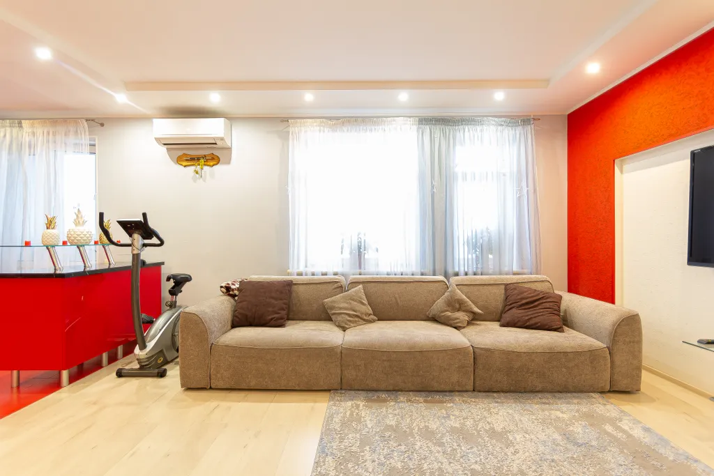 Просторная квартира в центре с видом на залив и замок