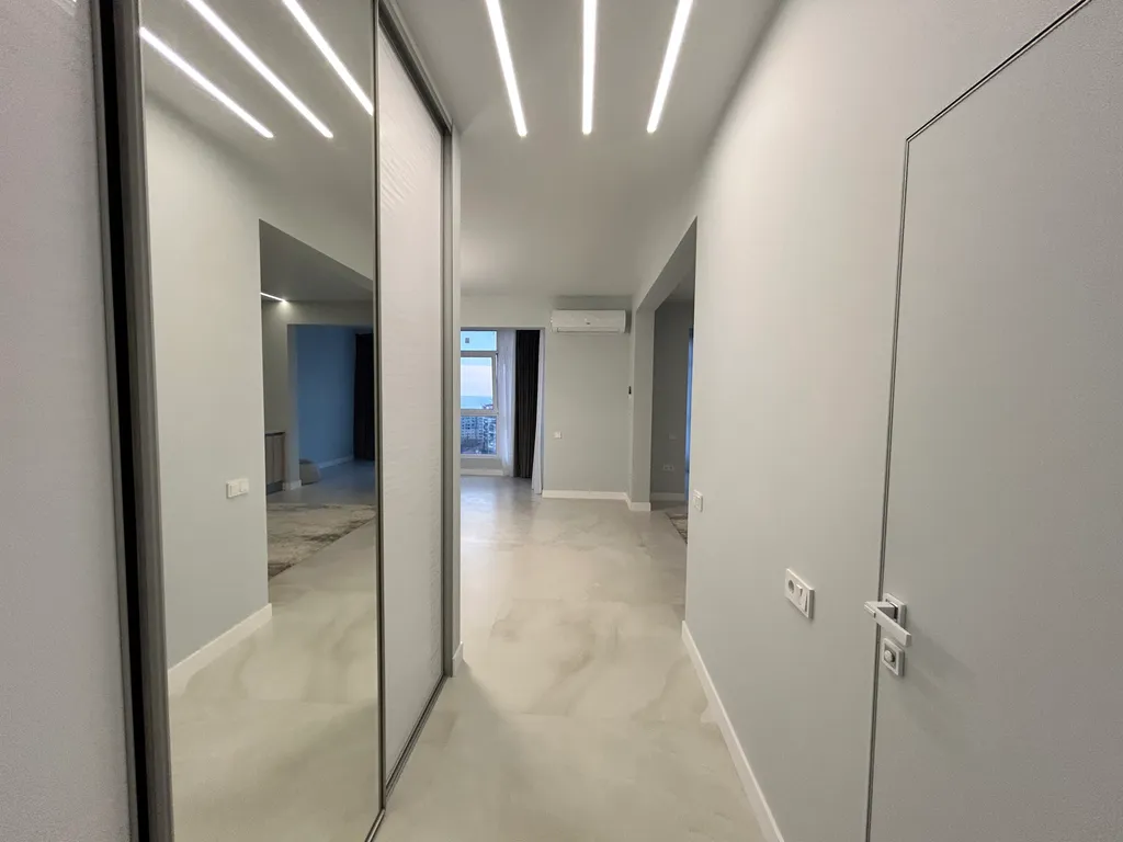 Квартира Просторная видовая квартира с панорамным остеклением — Геленджик