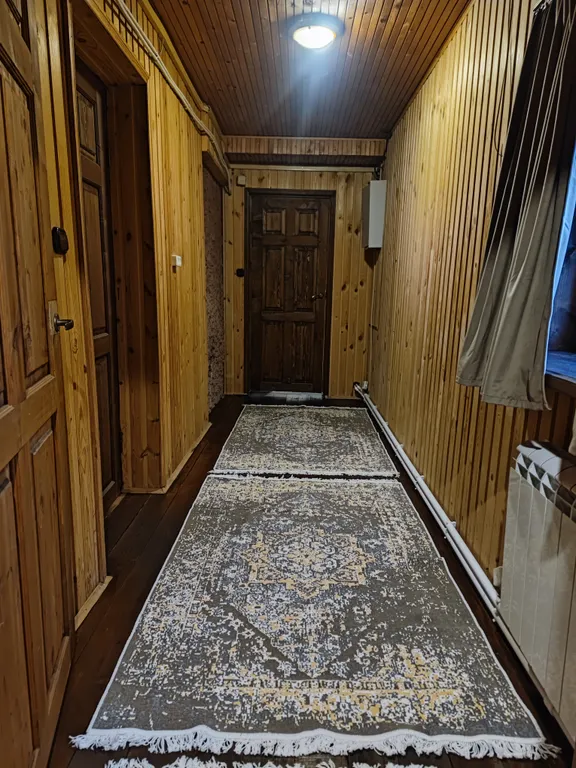 Дом с прудом