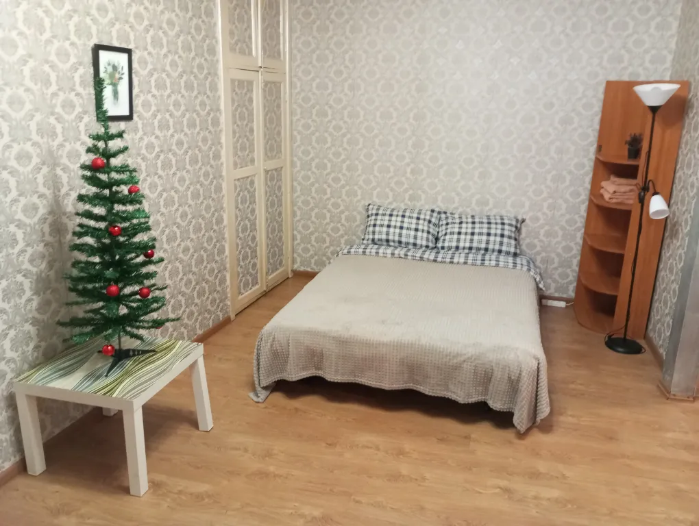 Двухкомнатная квартира у метро Народное ополчение