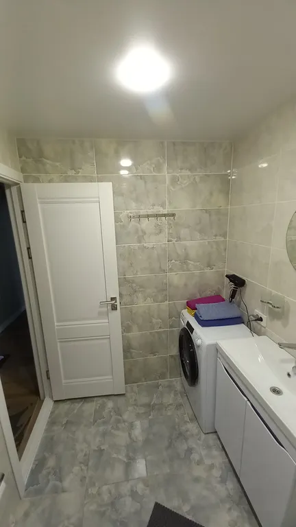 Новая трехкомнатная квартира в самом центре с видом на площадь Победы