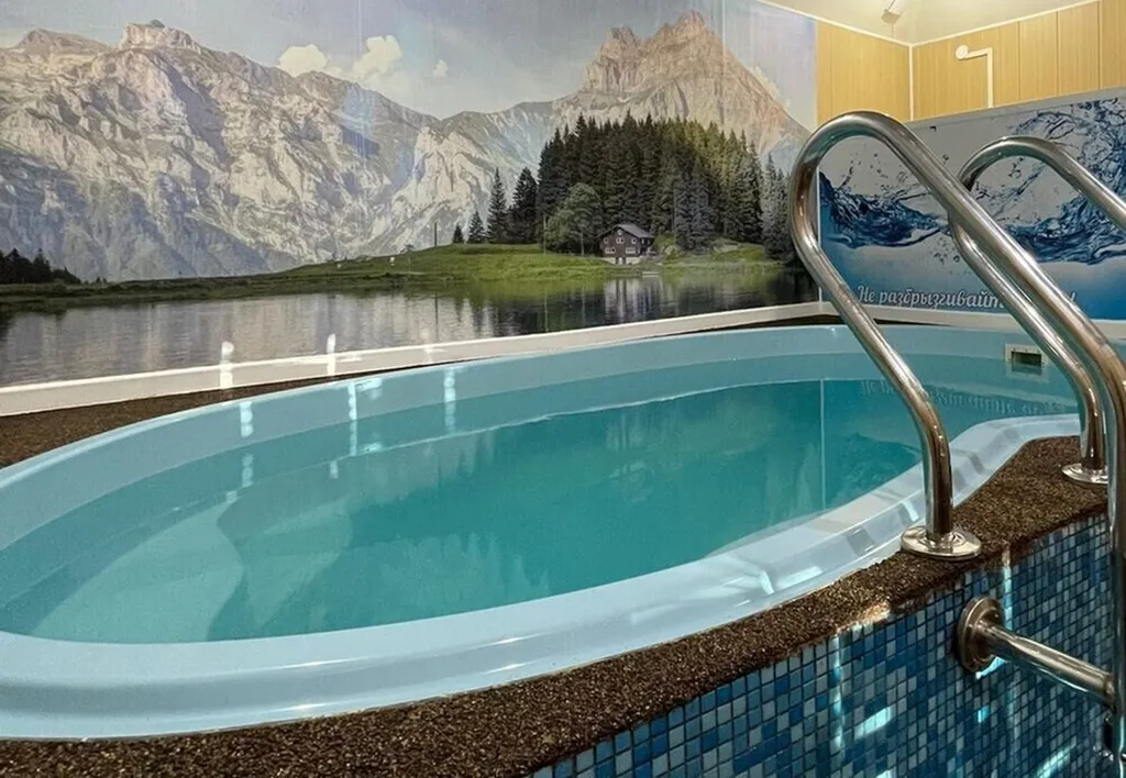 Коттедж с баней и бассейном