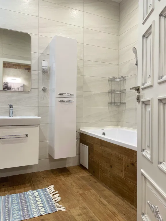 Семейный таунхаус в тихом месте западного побережья