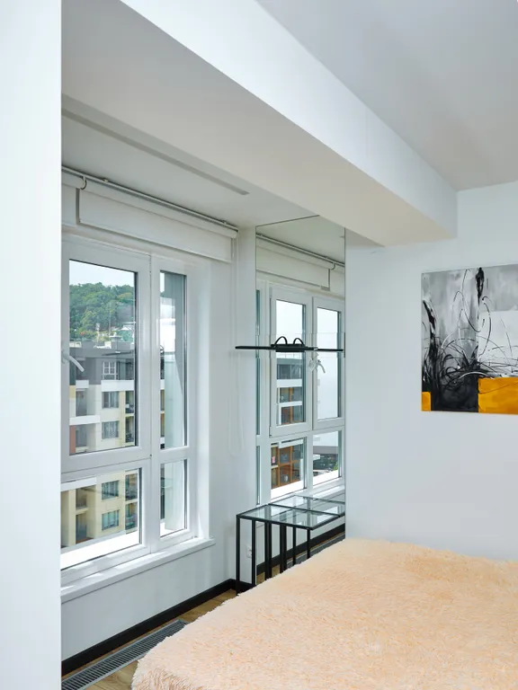 Двухкомнатная квартира на берегу моря