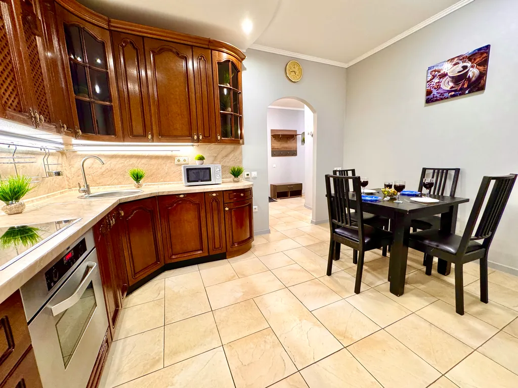 Уютная двушка в центре рядом с набережной реки Волга