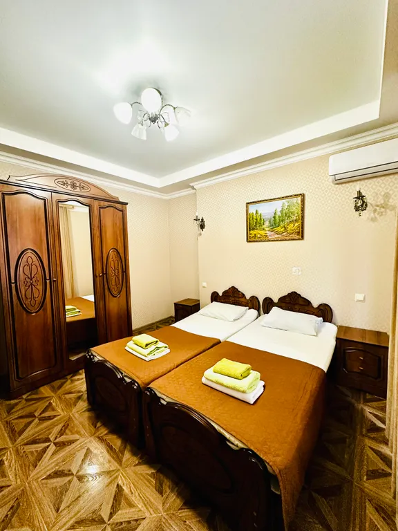 Уютные номера с БАЛКОНОМ и видом на море/горы на 1 линии в Адлере!