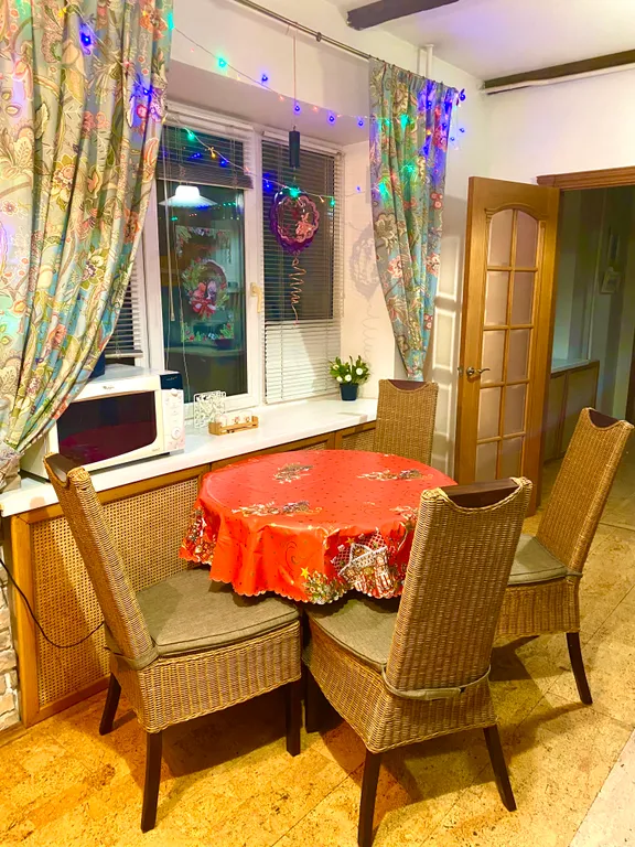 Коттедж Красивый дом с русской баней на дровах и теплым бассейном — Обухово