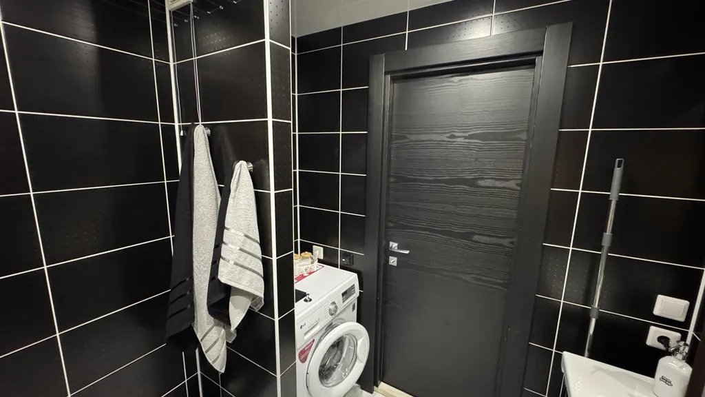 Светлые апартаменты в центре города с видом на озеро