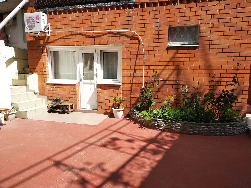 Квартира Номер с кухней и внутренним двором с отдельным входом — Лазаревское