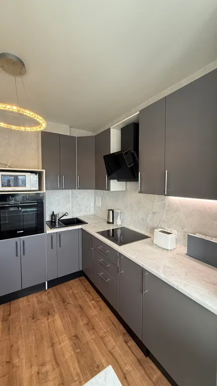 Уютная двухкомнатная квартира с шикарным видом с 24 этажа