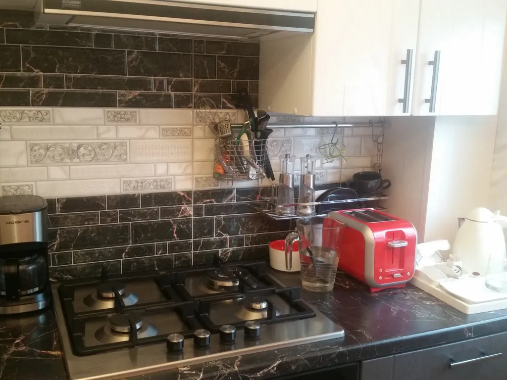 Уютная комната в двухкомнатной квартире