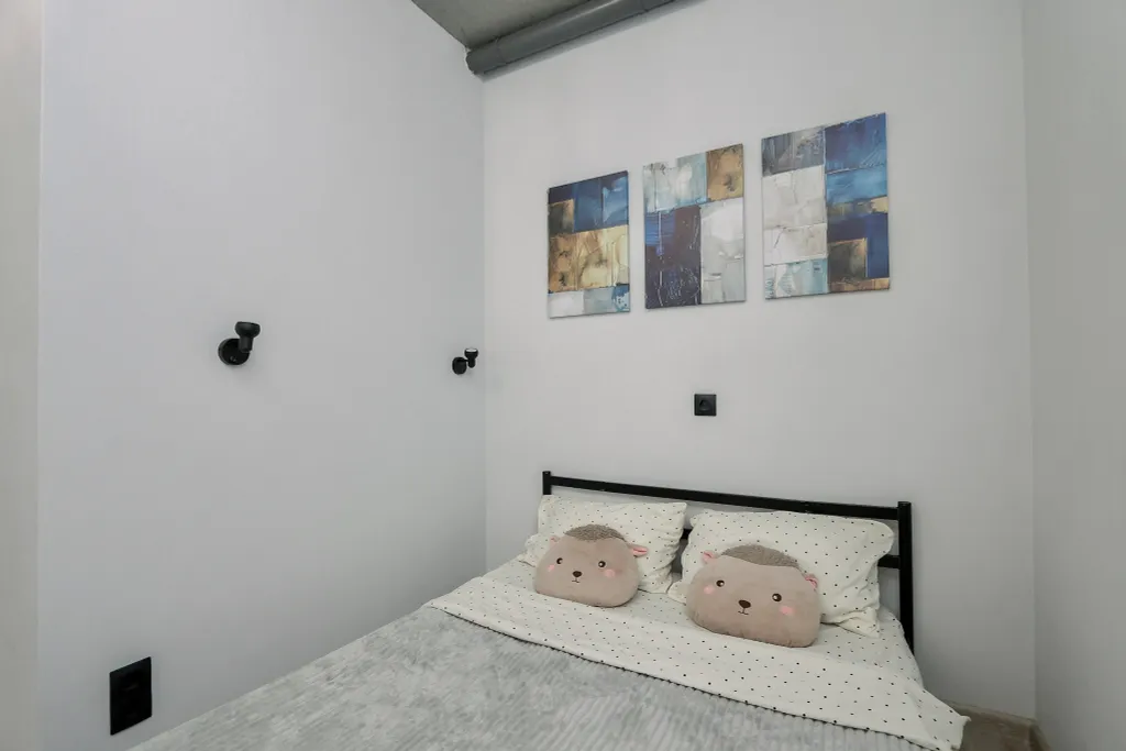 Милeйшaя студия с балконoм в центре гоpодa