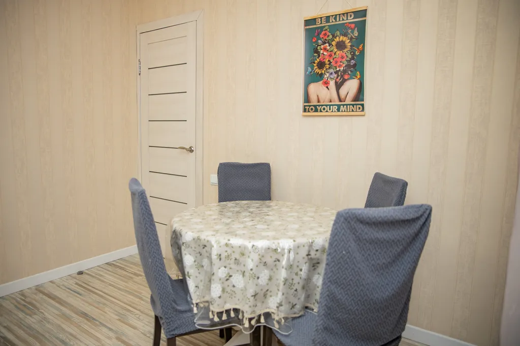 Квартира в доме с муралом в Золотом квадрате