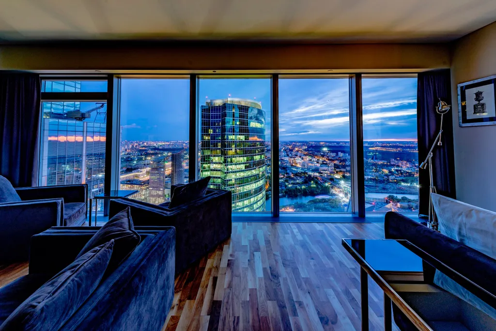 Угловой просторный апартамент 61 этаж