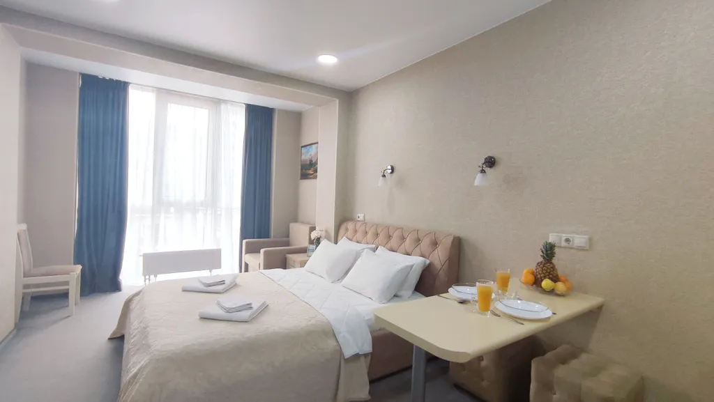 Квартира Апартаменты рядом с морем с видом на бассейн — Анапа