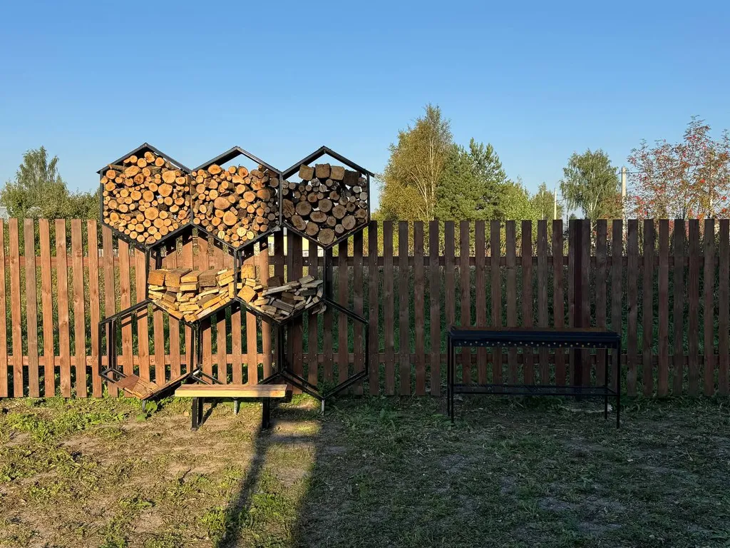 Гостевой дом с конюшней