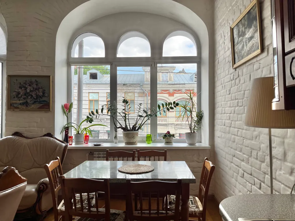 Квартира на усадьбе в купеческом центре исторического города