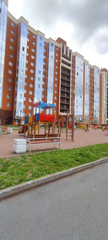 Квартира с просторной кухней-гостиной и видом на лес