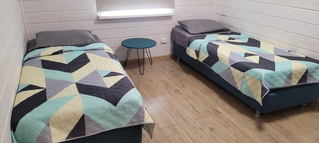 Уютный дом с банным домиком рядом с лесом