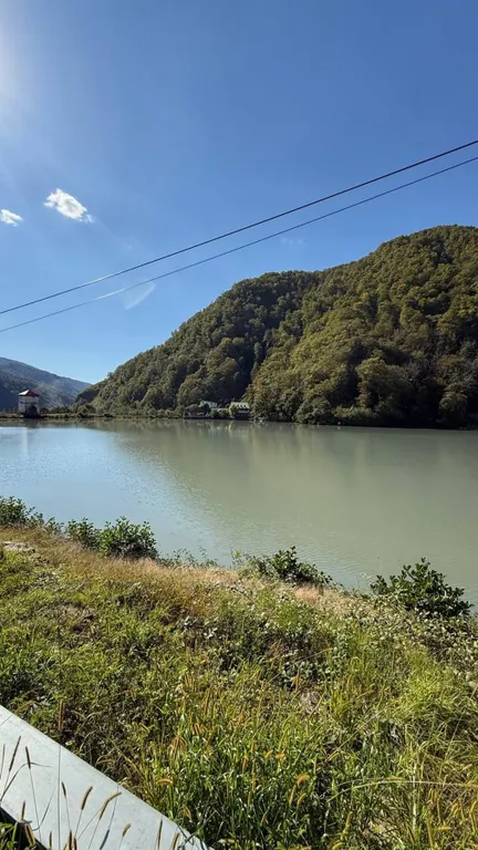 Апаpтамeнт с видом на горы , террасой и собственной парковкой