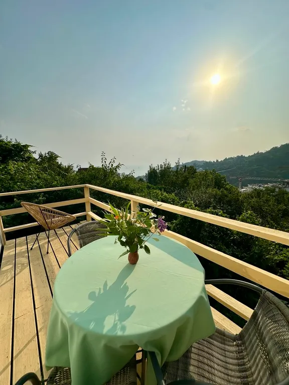 Уютный домик с видом на море