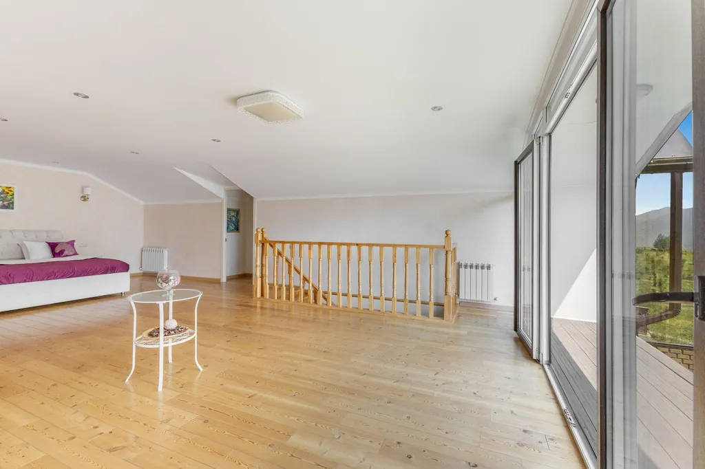 Дом с камином и баней на дровах в райском уголке