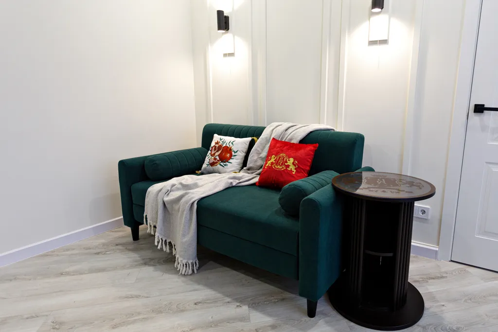 Дизайнерская квартира с камином