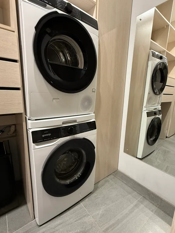 Уютная квартира с панорамными окнами