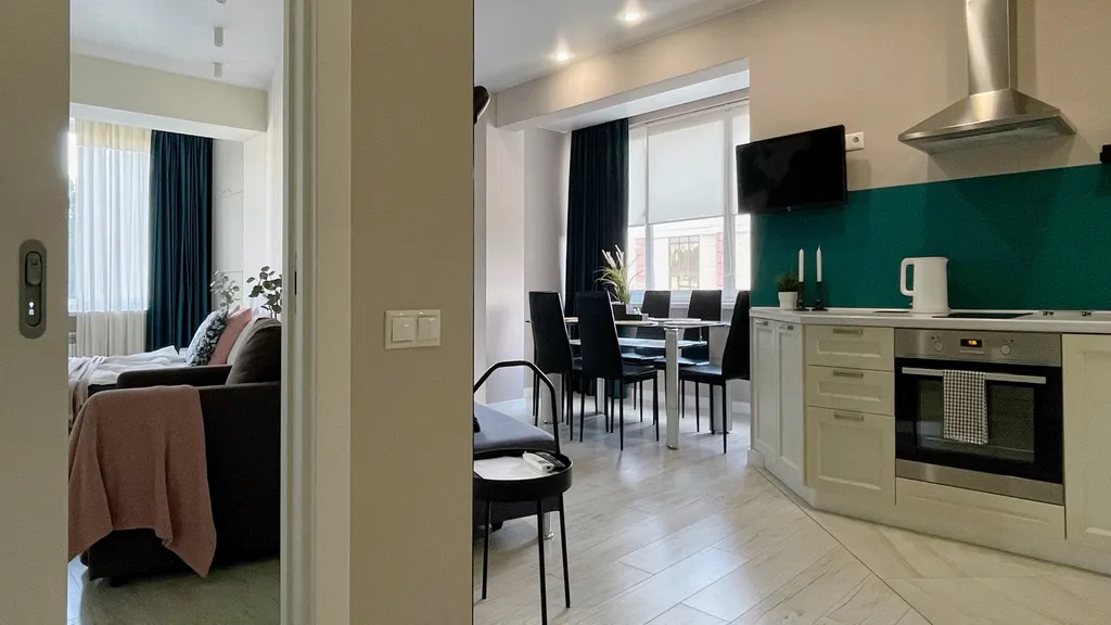 Квартира Апартаменты Grand-Marina Premier с балконом и видом на пальмовую аллею — Сочи