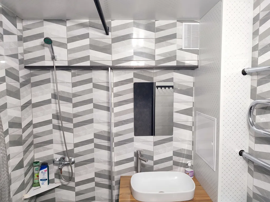 Просторная квартира с ремонтом в стиле лофт.