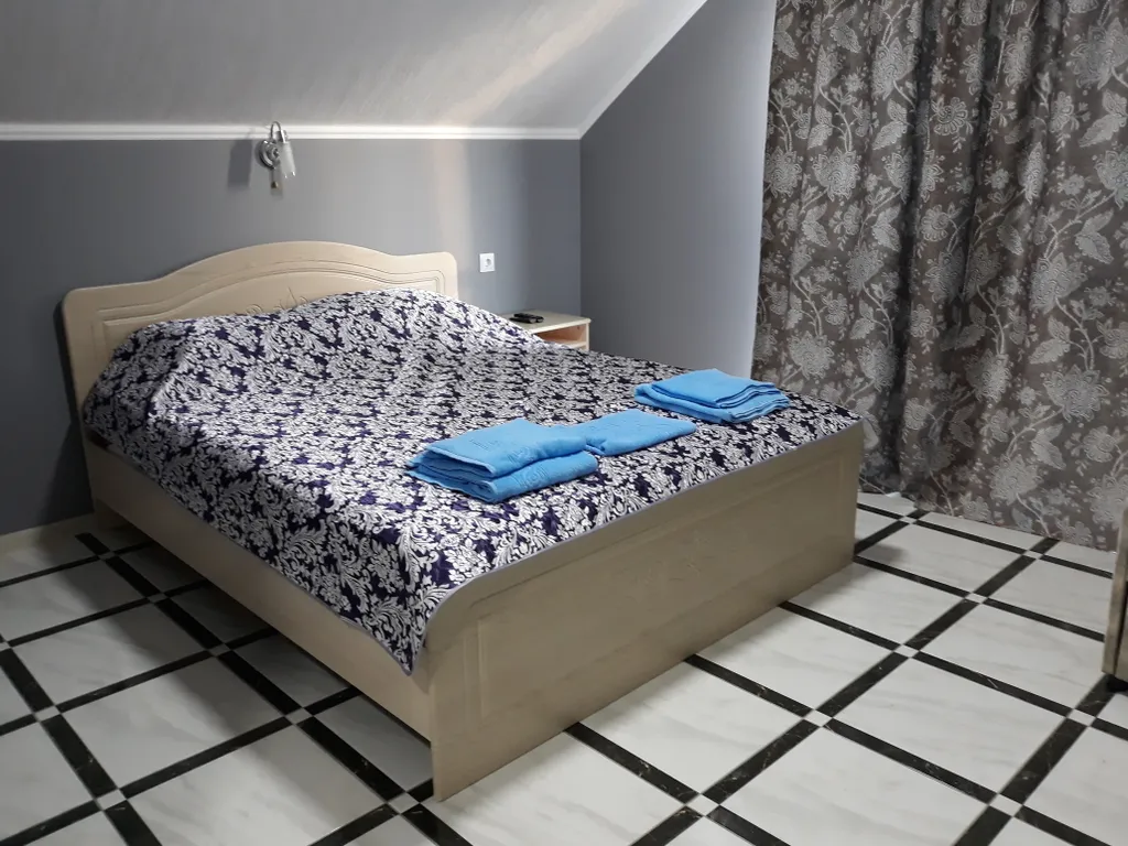 Квартира Комната в доме с балконом — аренда посуточно в Алушта