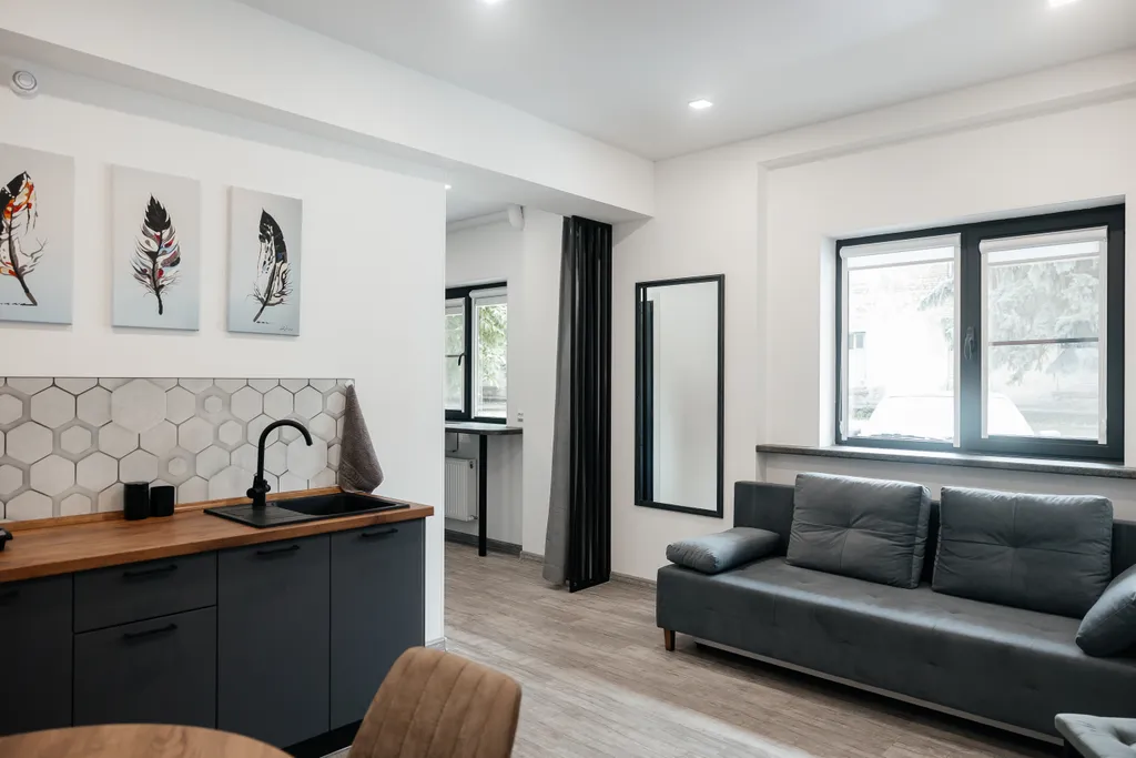 Серый номер