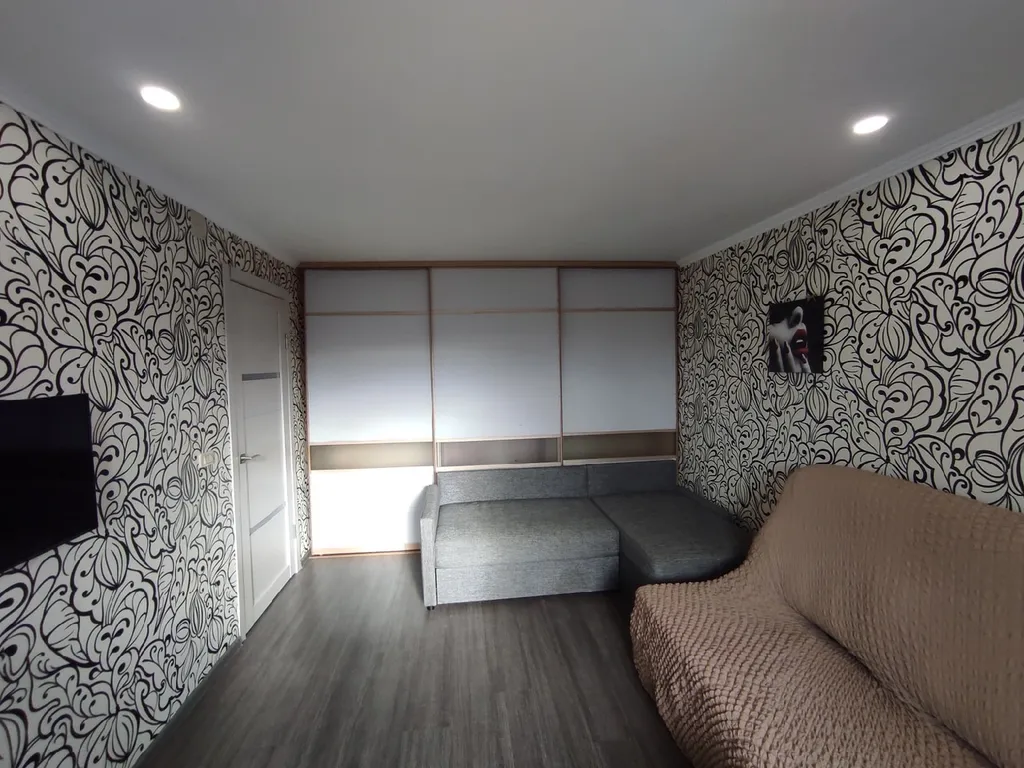 Двухкомнатный апартамент у вокзала