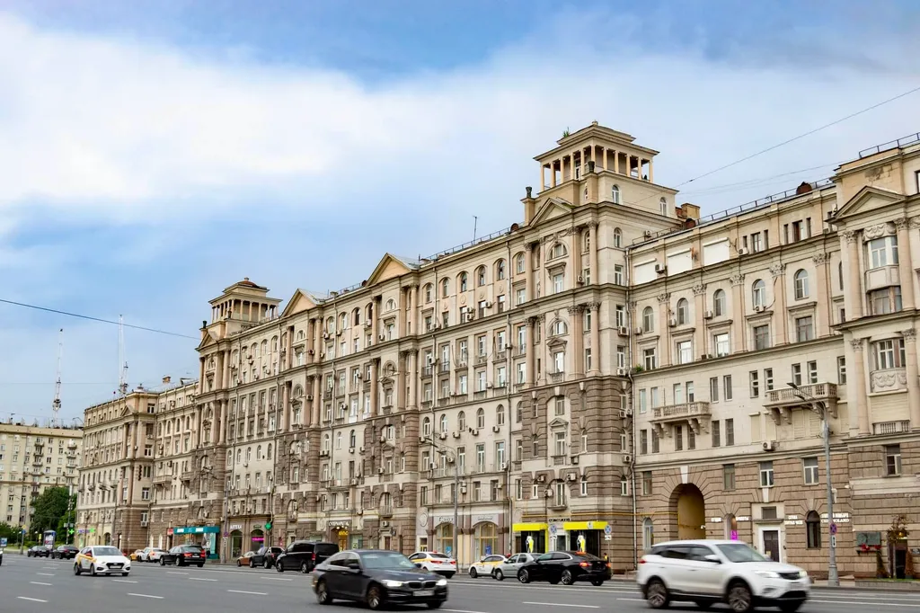 Квартира Квартира 2-комнатный апартамент в сталинском доме на Кутузовском, Окна во двор — Москва