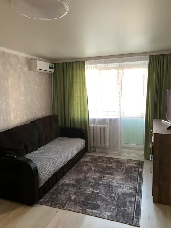 Чистая, благоустроенная квартира в центре города — аренда посуточно в Невинномысск