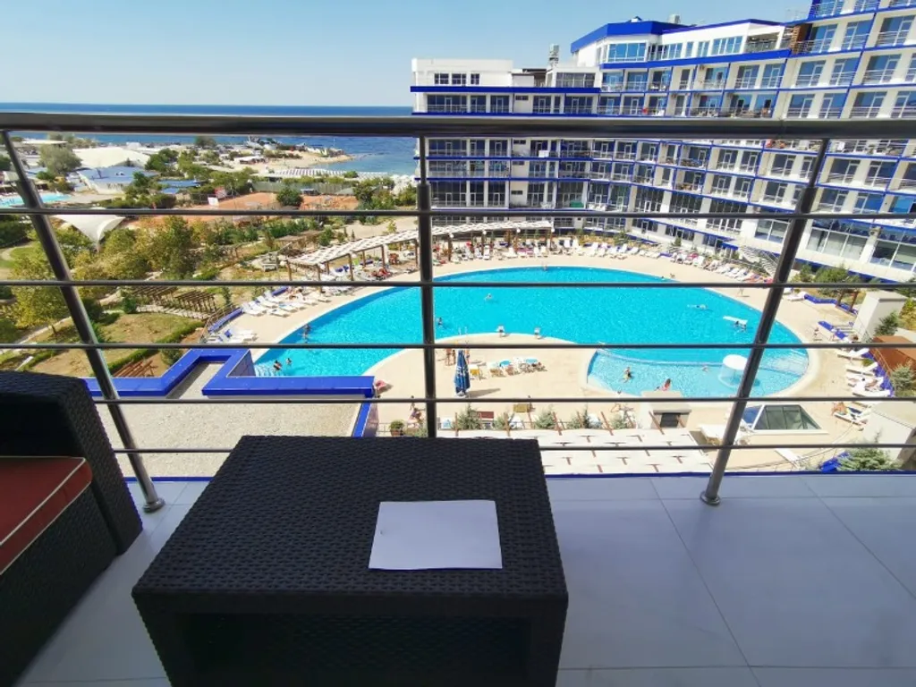 Апартамент у Черного моря в 5* курортном комплексе Акваделюкс